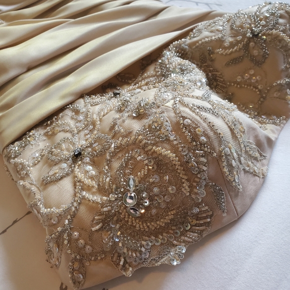 Joli Prom dress - Picture 2 of 4